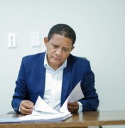 Julio Cezar retorna à Prefeitura de Palmeira dos Índios para atuar como conselheiro de Tia Júlia