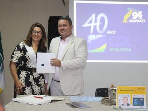 CDL recebe Selo Comemorativo na festa de Emancipação de Arapiraca