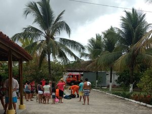 Criança de dois anos morre afogada em piscina de chácara