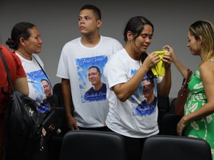[Vídeo] “Estou com o coração em paz”, diz filha de vítima após condenação de Sérgio Praxedes