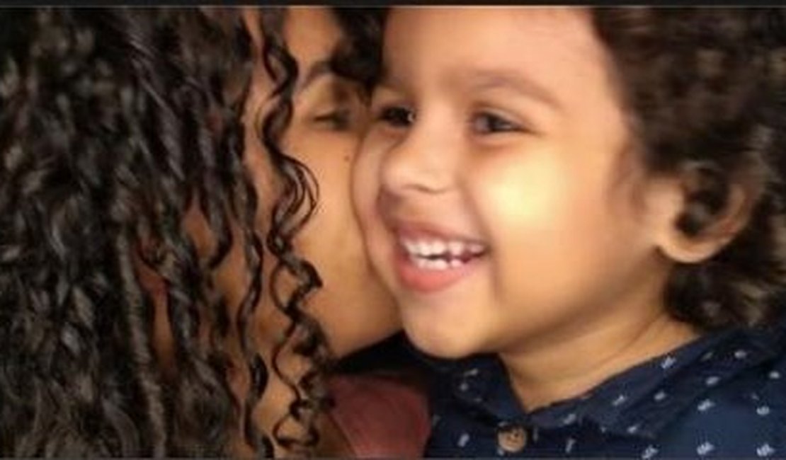 Mãe aguarda decisão judicial para conseguir remédio para o filho com AME