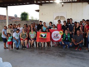 Visita da FPI à comunidade quilombola aponta desafios ambientais com prática tradicional