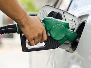 Petrobras reduz preço da gasolina em 1,4% e sobe o diesel em 0,7%