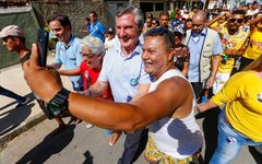 Collor e Biu recebem o apoio de moradores em Maceió