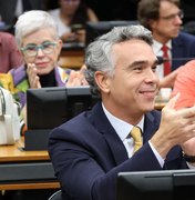 Rafael Brito comemora aprovação de Projeto de Lei que cria piso salarial para profissionais da educação