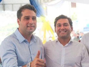 Prefeito Arthur Freitas reforça grupo de alianças políticas de Rodrigo Valença