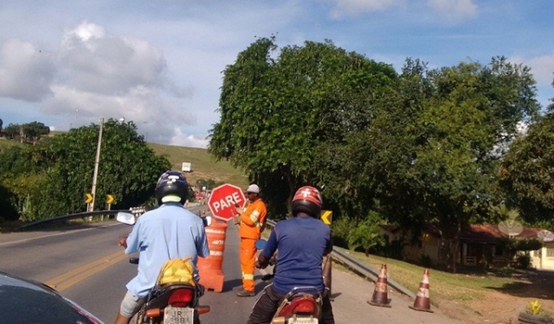 Motoristas alertam para assaltos em trecho de obra na BR-101