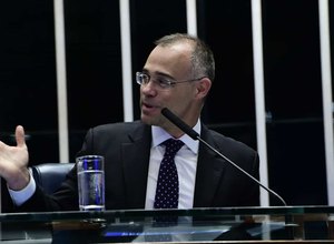 Ministro André Mendonça testa positivo para Covid-19, informa ministério