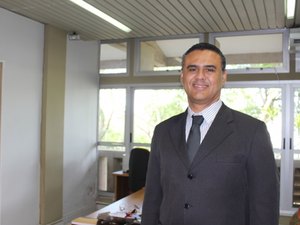 José Vieira: de office boy a vice-reitor da Ufal