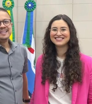 Teca Nelma pede licença da Câmara; comunista Charles Hebert reassume mandato