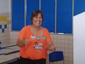 Célia Rocha vota no Colégio EPIAL neste domingo (7)