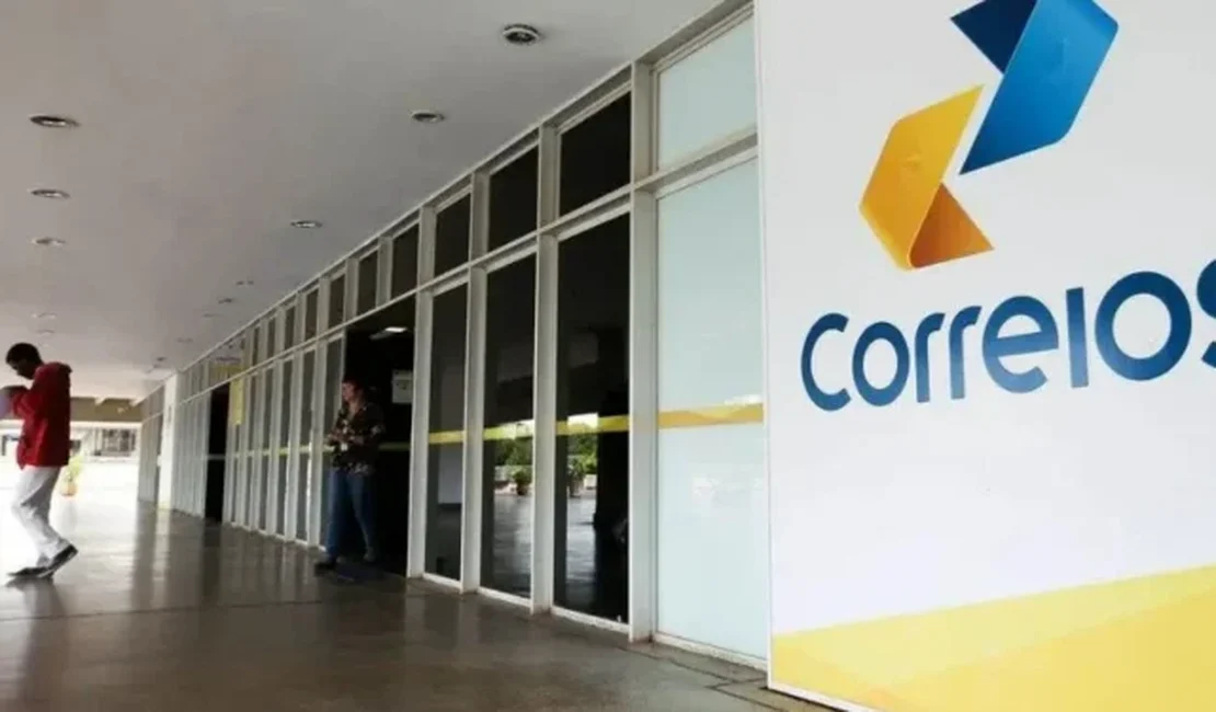 Beneficiários do INSS em Alagoas comparecem aos Correios para contestar descontos