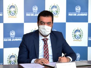 Governador do Rio se desculpa por comemoração de aniversário