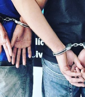 Polícia prende suspeitos de furtar residência em Ibateguara