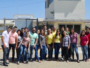Estudantes do curso de Direito da Uneal visitam o Presídio do Agreste
