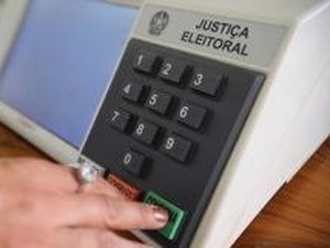 Candidata descobre na urna que fez campanha com número errado