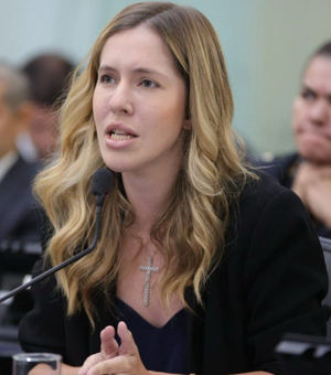 Cibele Moura propõe reagendamento automático de consultas para autistas e pessoas com TDAH