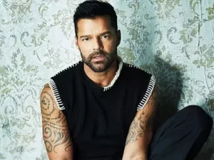 Ricky Martin abre processo de R$ 105 milhões contra sobrinho que o acusou de assédio