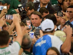 Casagrande critica atraso no jogo por culpa de Bolsonaro