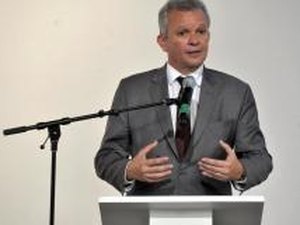 Ministro confirma cronograma de desligamento da TV analógica