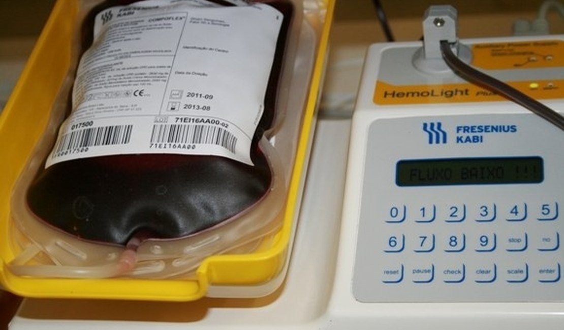 Com apenas 51% do estoque mínimo, Hemoal apela por doações de sangue