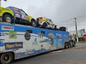 [Vídeo] Rally dos Sertões deixa Arapiraca e segue para sua última etapa em Tamandaré-PE