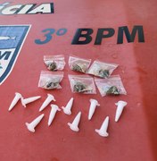 Dois jovens são flagrados com cocaína e maconha no bairro Manoel Teles, em Arapiraca