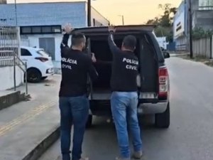 Após 15 anos foragido, idoso é preso em Pilar por estuprar enteada adolescente