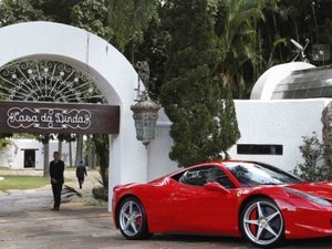 Veículos apreendidos na Casa da Dinda estão com mais de R$343 mil em dívidas de IPVA