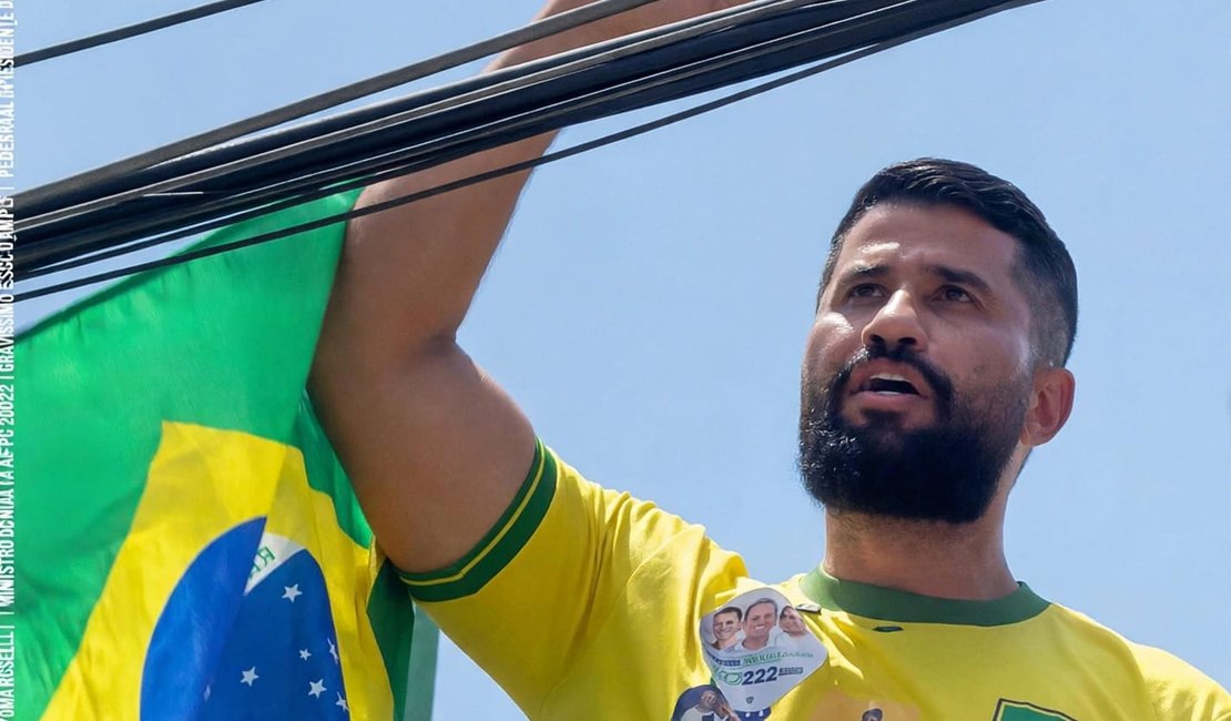 Fabio Costa participa do Brasil nas Ruas ao lado de Gaspar e apoiadores