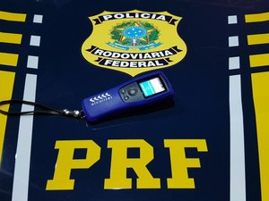 Caminhoneiro embriagado é preso pela PRF na BR-101, em Pilar