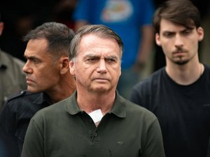 Moraes autoriza cirurgia de Bolsonaro após laudo médico da PF