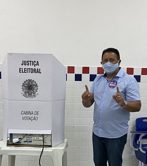 Ao votar, Josias Aprígio diz estar confiante no resultado das urnas em Minador do Negrão