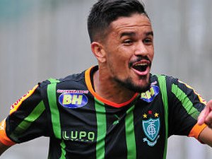 Meia-atacante Rafael Bastos é mais um reforço do CRB para a temporada 2018