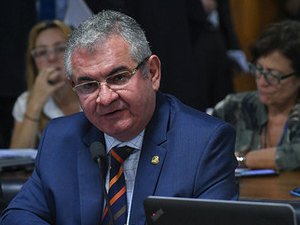 Senador quer acelerar importação de vacinas contra a covid-19