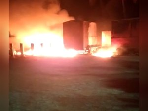 [Vídeo] Passo de Camaragibe: trailers são incendiados na Praia do Marceneiro