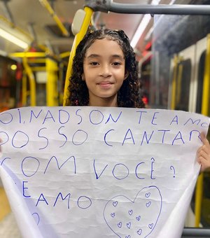 Fã mirim de Nadson perde show no São João de Maceió por causa do trânsito: “Queria cantar com ele”