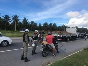 Operação do BPRv autua 108 motoristas na AL 101 sul  