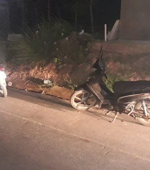 Criança fica ferida após colisão entre motocicletas na AL-101 Norte