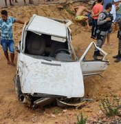 Carro capota na AL 220 e deixa vítima fatal em Craíbas