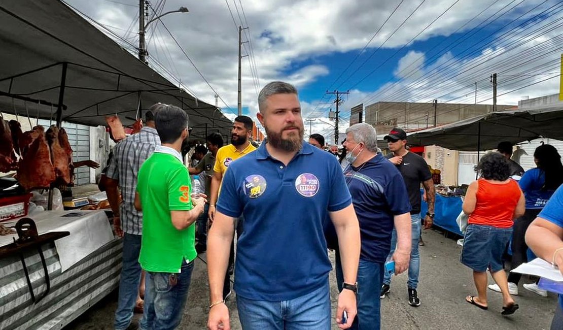 Delegado Thiago Prado percorre Arapiraca com Campanha Pé no Chão