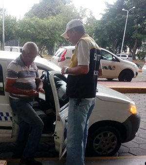 Fiscalização remove táxis irregulares em Maceió