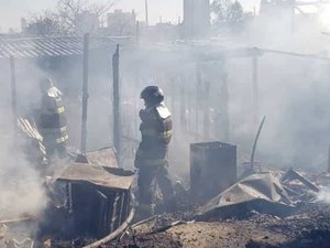 Criança de 9 anos morre em incêndio em favela na zona leste de SP