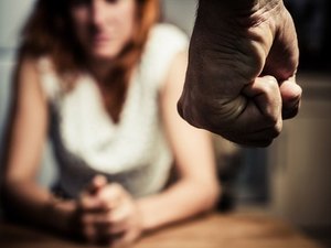 Acusado por tenta matar a própria mãe, jovem é preso em Arapiraca