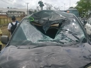 Acidente entre carro e bicicleta deixa homem gravemente ferido