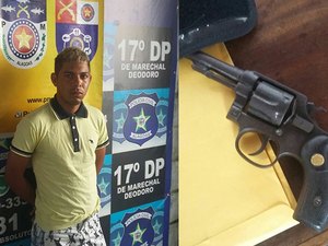 Jovem de 18 anos é detido com revólver de numeração raspada 