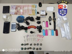 PM prende dois suspeitos e desativa boca de fumo no Sertão