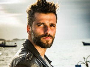 Bruno Gagliasso é internado no Rio e afastado de novela da Globo