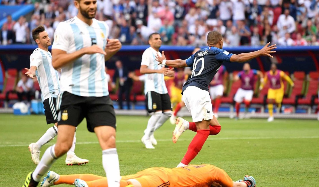 Mbappé destrói Argentina e coloca França nas quartas de final