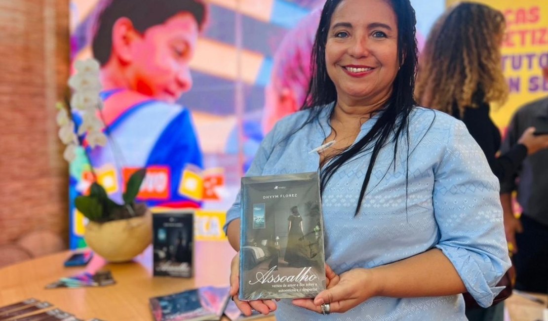 Professora da rede municipal descobre caminho para vencer a depressão com a escrita